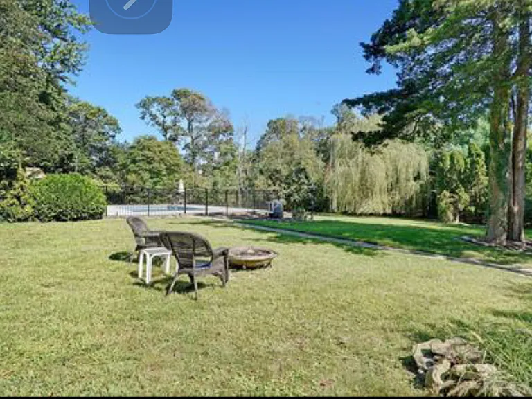 564 Winding River Ln — Photo 16