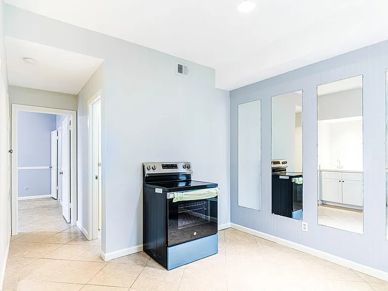 1818 Augusta Dr #27 — Photo 13