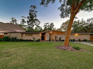 8423 Hunters Creek Dr, Houston, TX 77024