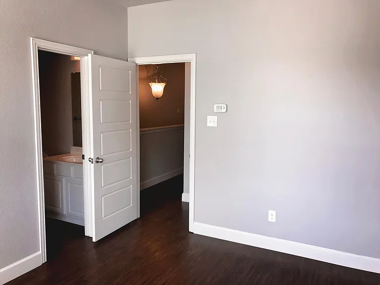 2815 Forest Park Blvd — Photo 9