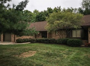 2201 Mapleleaf Dr #13, Midland, MI 48640