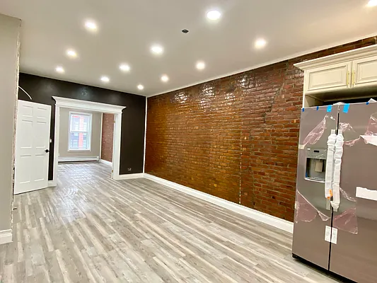Rented by Brooklyn Heights Real Estate Inc | media 4