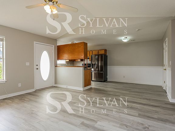 4th image of 16 Fairhope Ln