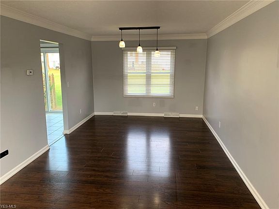 2nd image of 6807 Kirkwood Dr Unit 3