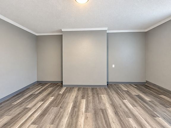 4th image of 21 Hurd St APT 2