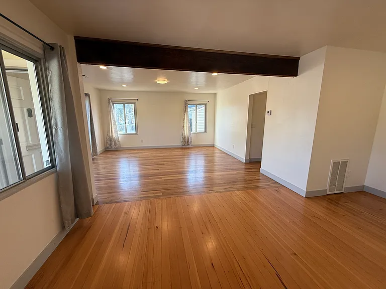 133 Marnell Ave — Photo 6