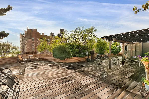 Sold by Douglas Elliman | media 8