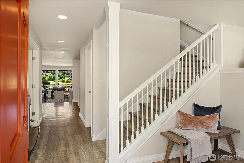 2nd image of 16315 Inglewood Place NE
