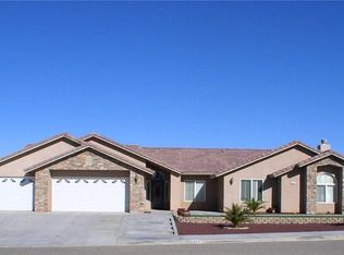 6963 Hillcrest Ct, Hesperia, CA 92345