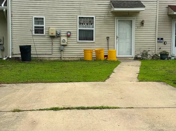 97 Berkshire Rd, Sicklerville, NJ 08081