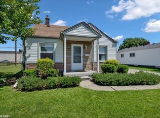 29344 Taylor St, Saint Clair Shores, MI