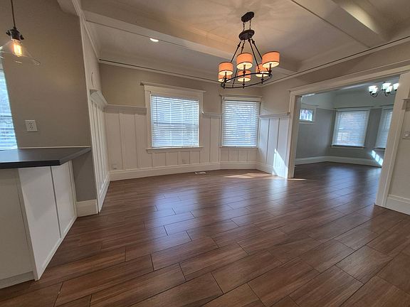 2nd image of 515 9th St APT B