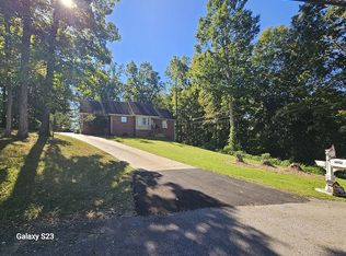 1793 W Elmwood Rd, Clarksville, TN 37040