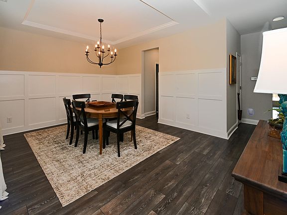 4th image of 375 Pond Mountain Dr
