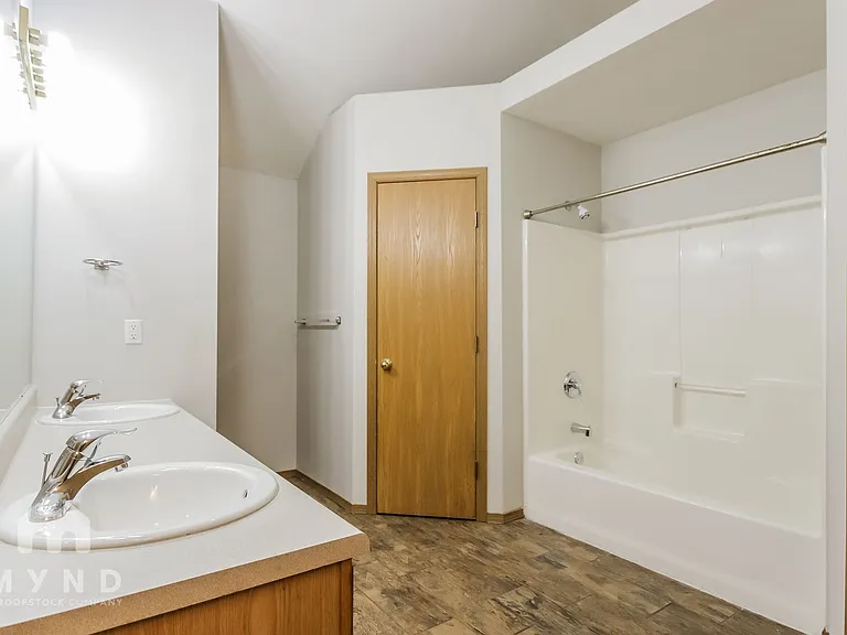 418 N Century Pl — Photo 15