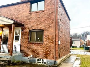 8 Rosamond St, Mc Kees Rocks, PA 15136