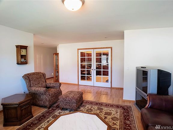 4th image of 130 Bowe Dr
