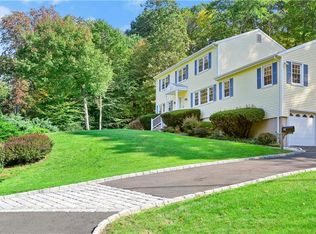 133 McIntosh Rd, Stamford, CT 06903