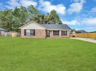 921 Poppleton Dr, Hinesville, GA 31313