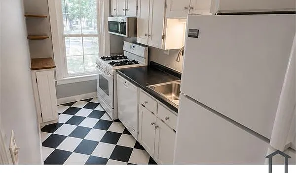 53 Everett St #2 — Photo 11