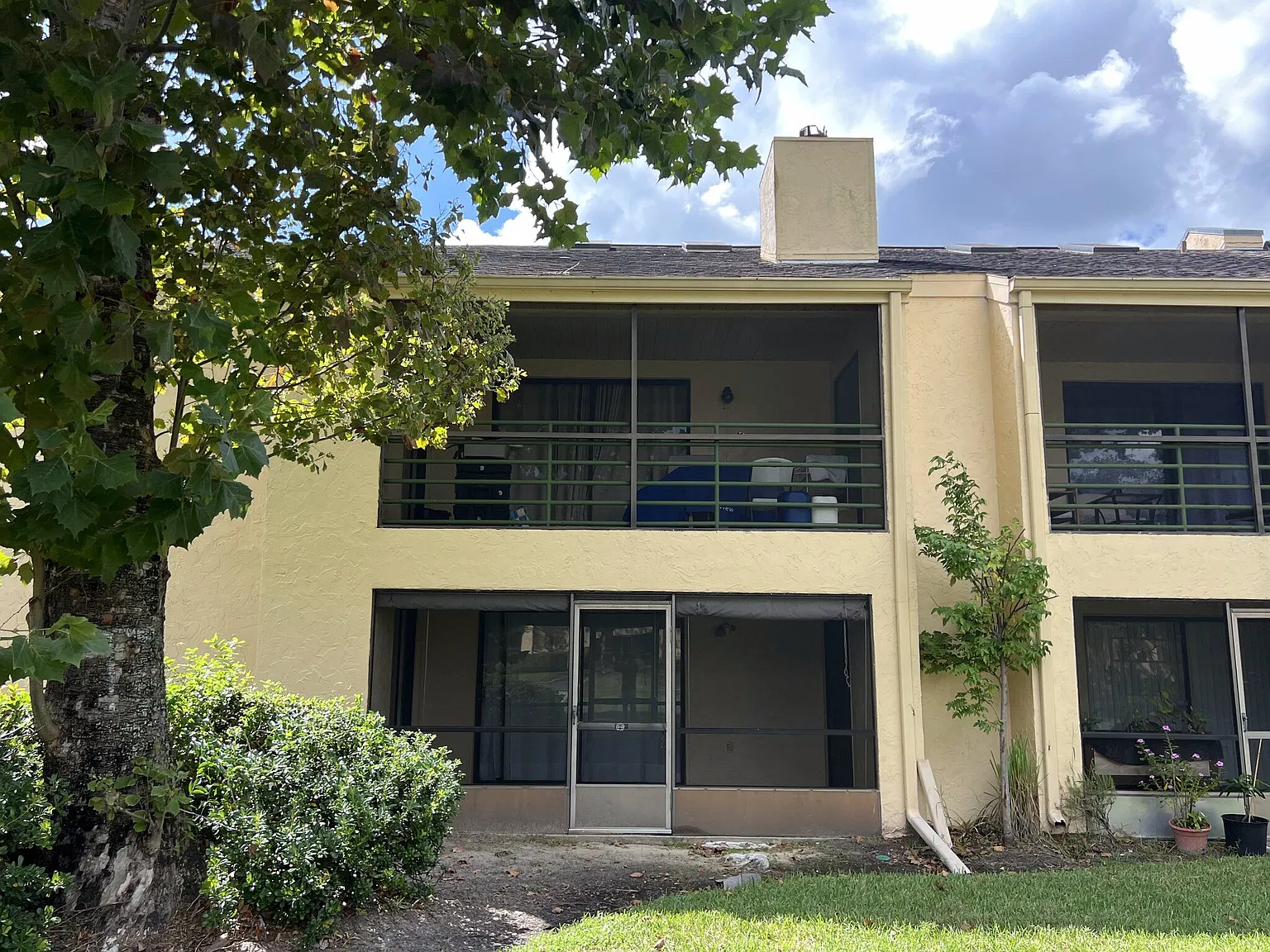 3 bed, 1278 sqft, $2,200 — Photo 3