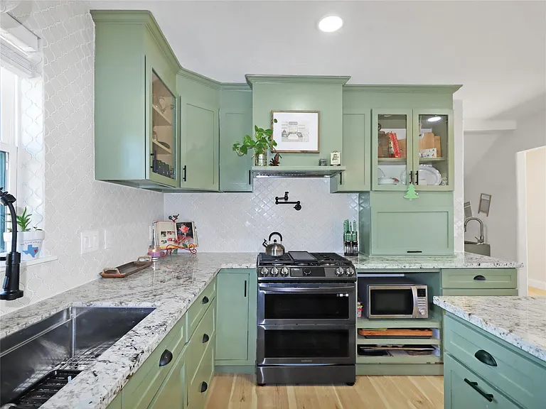4219 Frost St — Photo 8