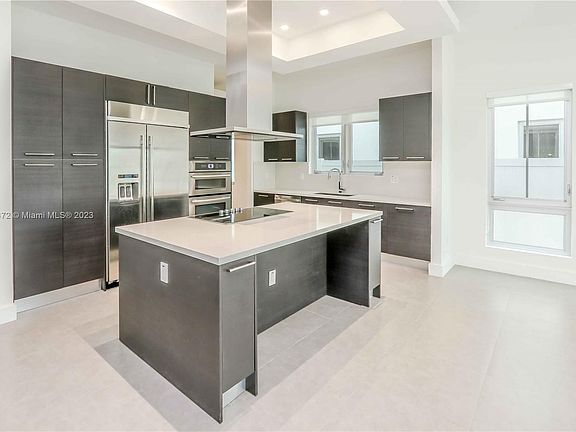 4th image of 8258 NW 33rd Ter