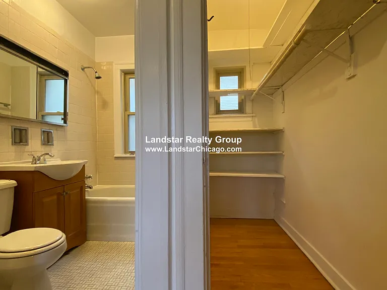 2815 W Berteau Ave #2 — Photo 10