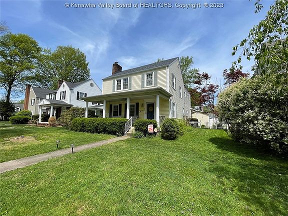 4th image of 4204 Washington Ave SE