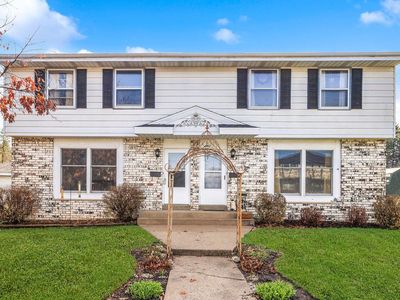 821 State STREET, Oconomowoc, WI, 53066
