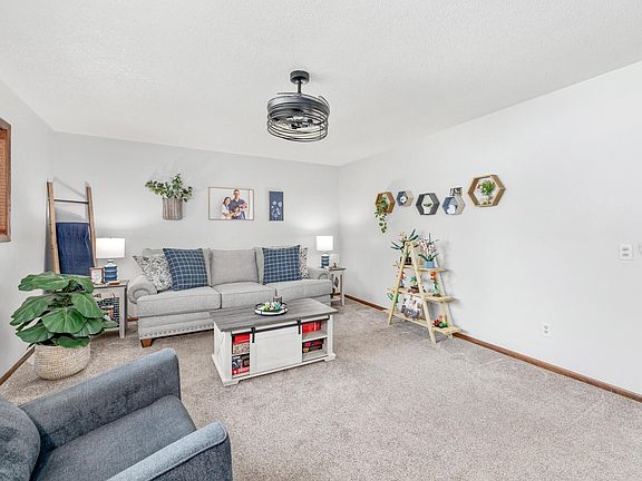 4th image of 3316 N Clarence Cir
