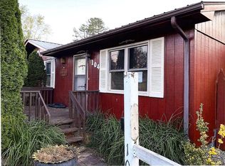 104 Cliffview Rd, Galax, VA 24333