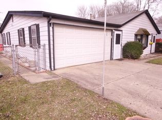 47 Aspen Ln, Carpentersville, IL