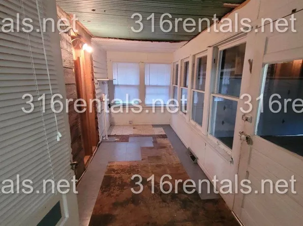 309 Franklin Ave, Sedgwick, KS 67135