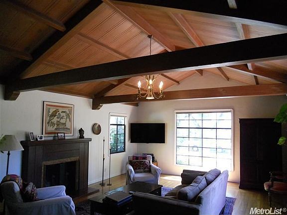 3rd image of 311 Bonita Ave