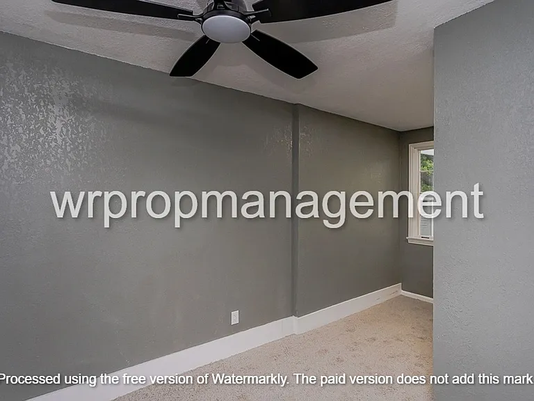 1822 Glendale Ave — Photo 16
