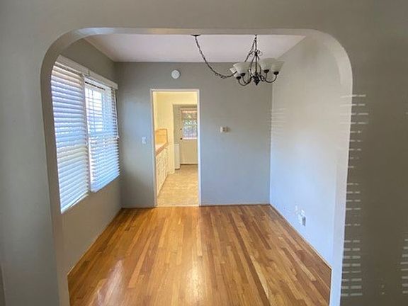 2nd image of 4110 Mississippi St