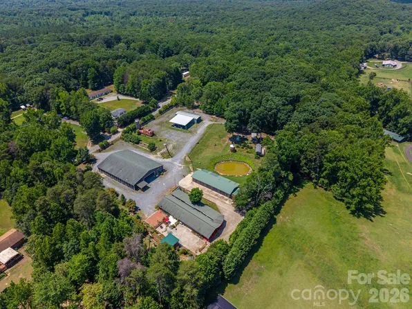 120 Wiggins Ln, Kings Mountain, NC 28086