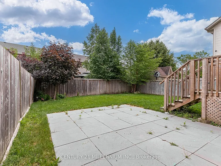 217 King St S #UPPER — Photo 22