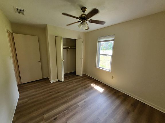 5th image of 315 Countrywood Pl