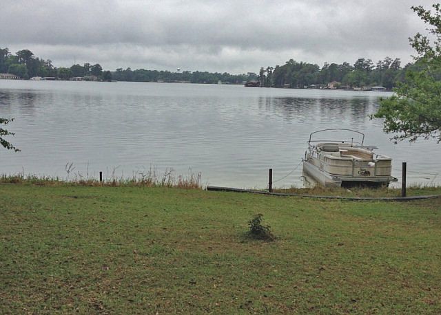 2nd image of 5700 Long Pond Rd