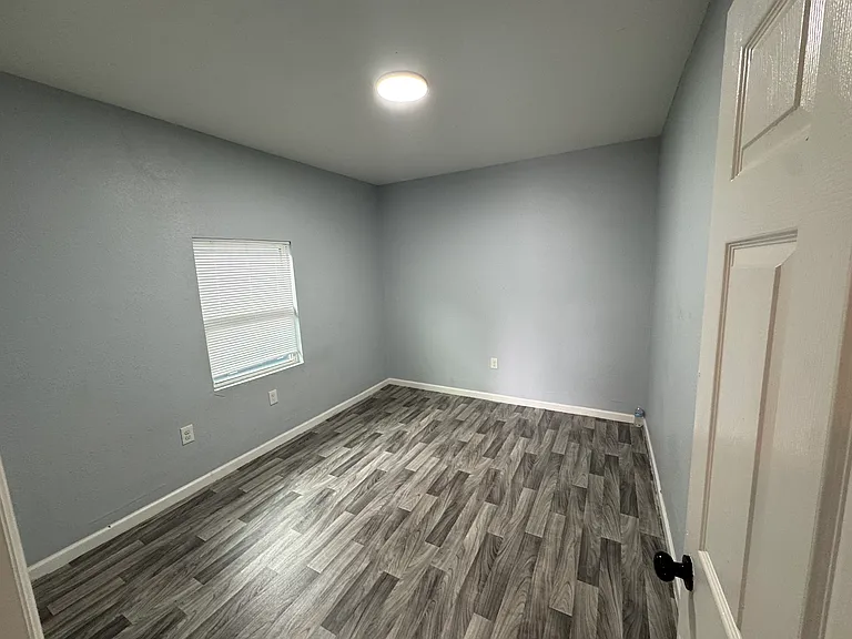 1319 Bayou St — Photo 3