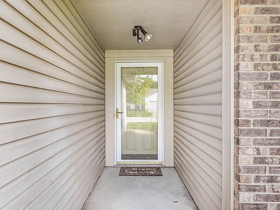 4th image of 4365 Arlington Cir