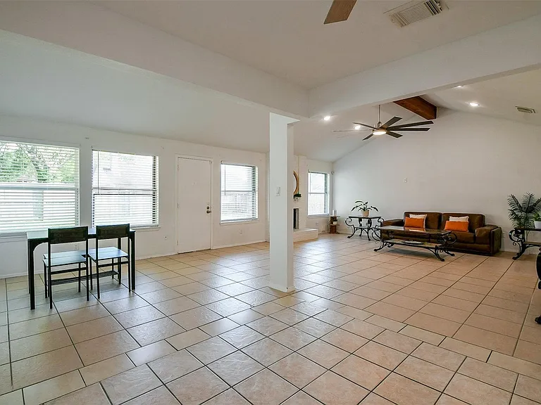 5635 Greenhill Forest Dr — Photo 5