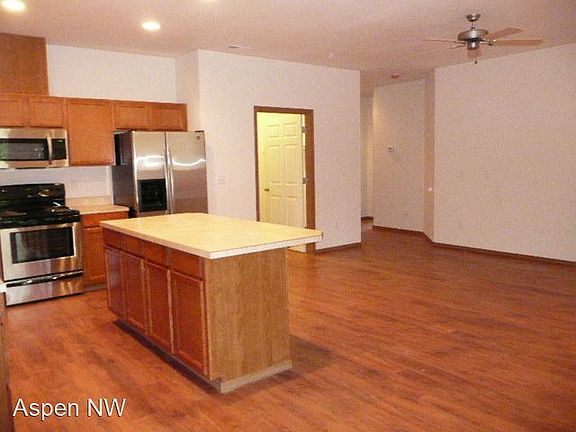 3rd image of 14114 87th Avenue Ct NW