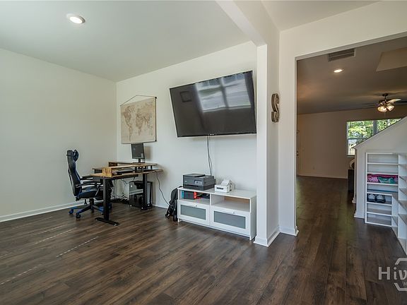 3rd image of 271 Canyon Ferry Way