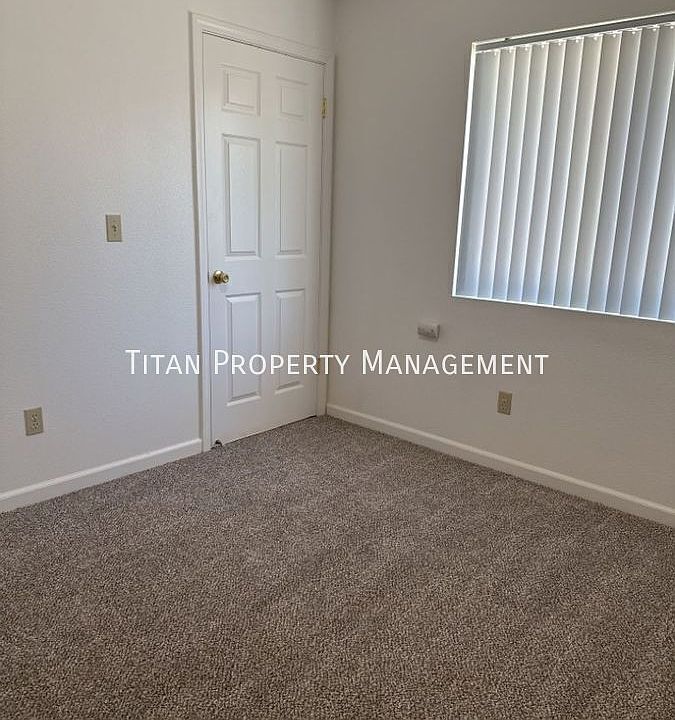 1st image of 3604 N Loop Blvd