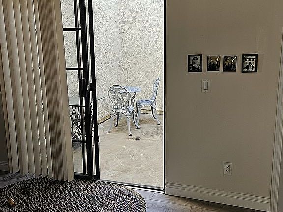 4th image of 682 Llanerch Ln