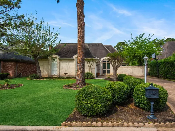 1450 Trace Dr, Houston, TX 77077