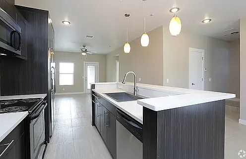 Moderno Village Apartments and Town Homes — Photo 210
